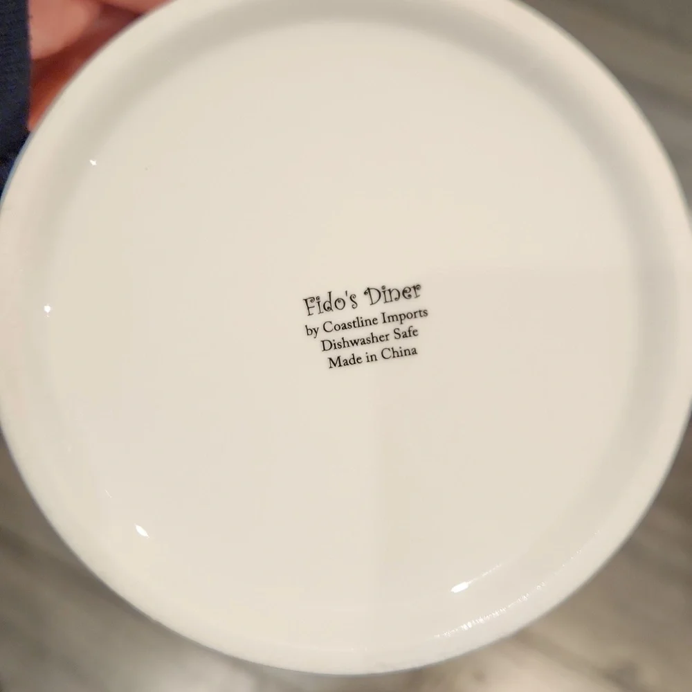 EUC Fido's Diner By Coastline Imports Dog Dish w/Blue Polka Dots 2 1/16